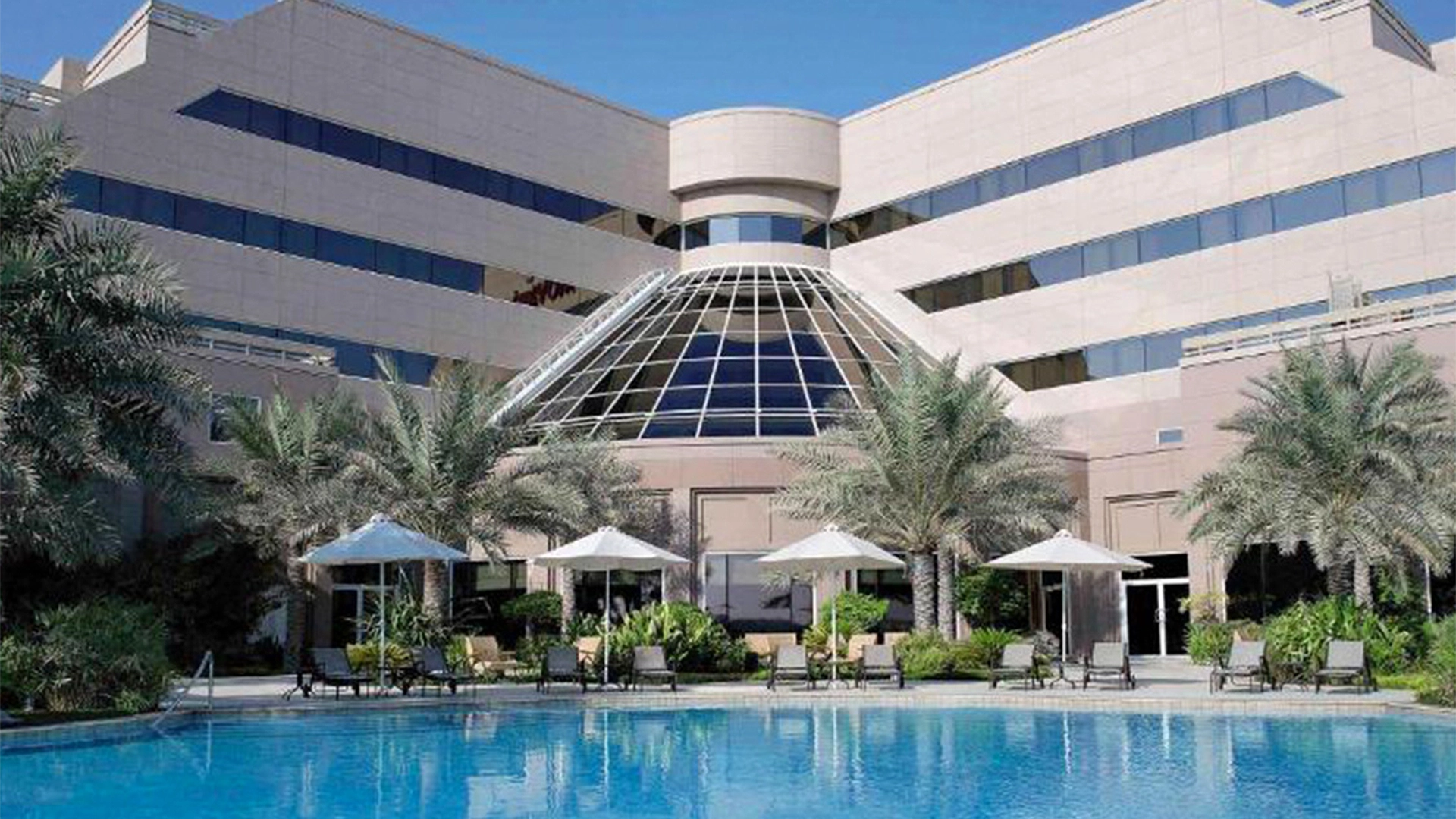 alt="Movenpick Bahrain"